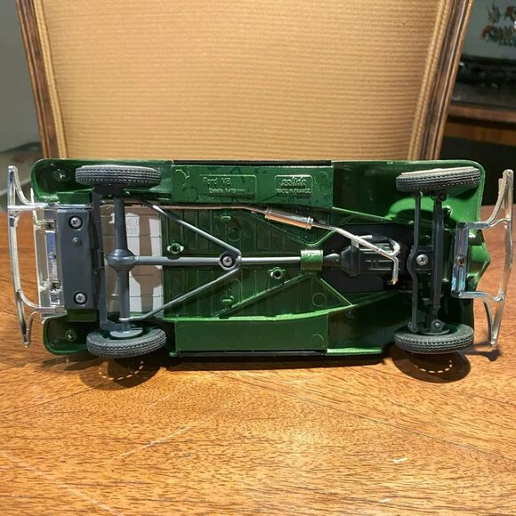 Solido Ford V8 Pick Up 1936 Perrier Graphics Model Truck 1/19 Scale - Picture 8 of 10